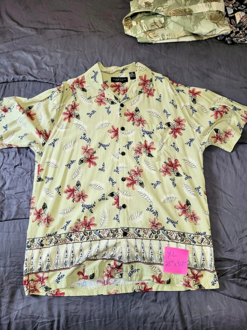 Cactus Floral Button Down Shirt in Green & Red Size XL
